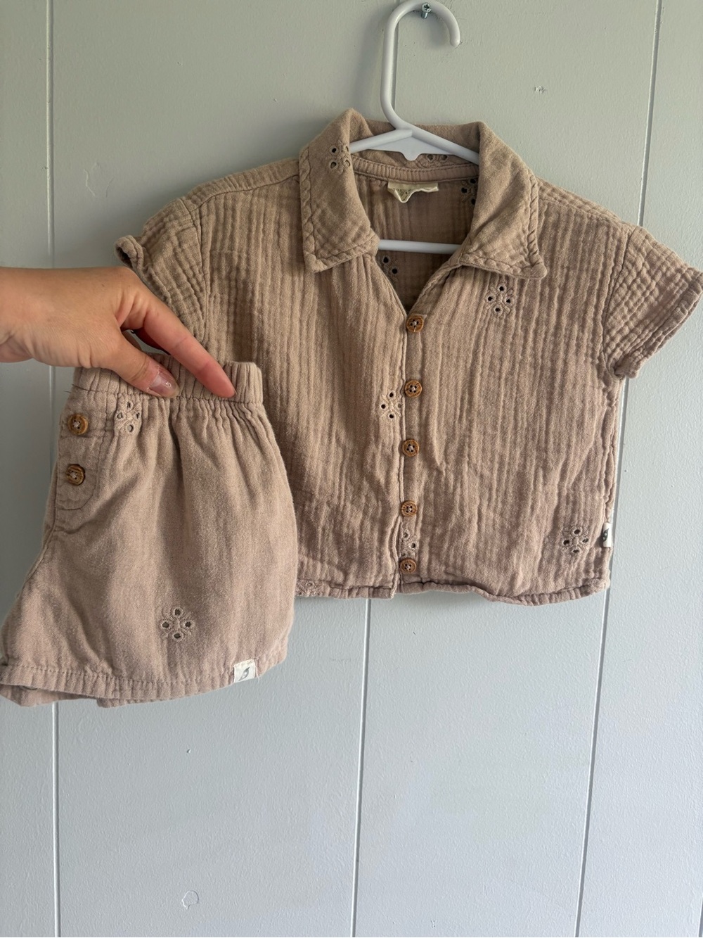 18M Easy Peasy Girls Beige Eyelet Button-Up Top & Shorts Set